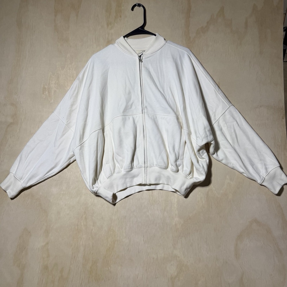 Universal Thread Women’s XS Cream Full Zip Sweatshirt Oversized Fleece Jacket
